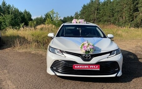 Toyota Camry, 2020 год, 3 500 000 рублей, 1 фотография