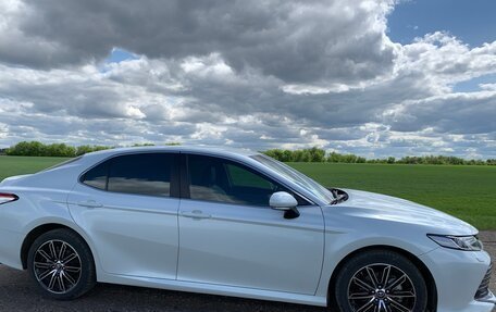 Toyota Camry, 2020 год, 3 500 000 рублей, 5 фотография