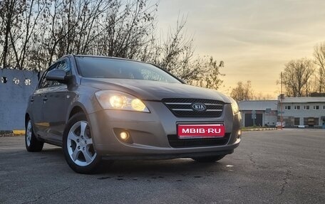 KIA cee'd I рестайлинг, 2008 год, 550 000 рублей, 1 фотография