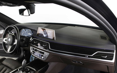 BMW 7 серия, 2018 год, 4 595 000 рублей, 9 фотография