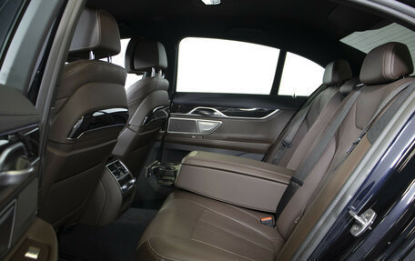 BMW 7 серия, 2018 год, 4 595 000 рублей, 10 фотография