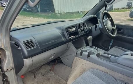 Mazda Bongo Friendee i рестайлинг, 2004 год, 240 000 рублей, 10 фотография