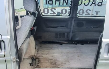 Mazda Bongo Friendee i рестайлинг, 2004 год, 240 000 рублей, 6 фотография