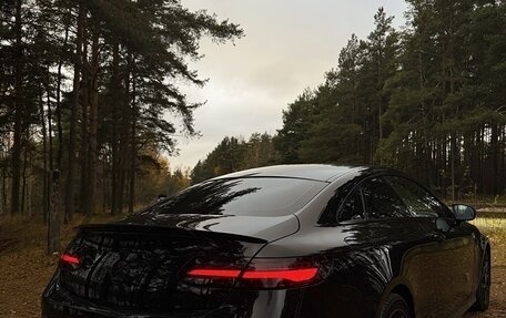 Mercedes-Benz E-Класс, 2018 год, 6 000 000 рублей, 4 фотография