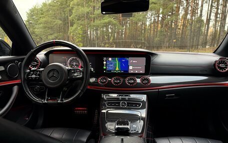 Mercedes-Benz E-Класс, 2018 год, 6 000 000 рублей, 17 фотография