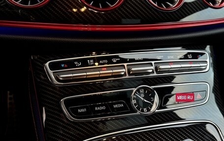 Mercedes-Benz E-Класс, 2018 год, 6 000 000 рублей, 21 фотография