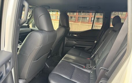 Toyota Land Cruiser Prado, 2024 год, 11 500 000 рублей, 22 фотография