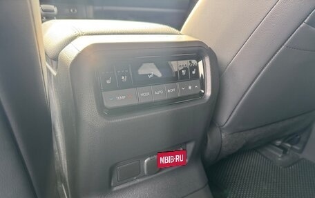 Toyota Land Cruiser Prado, 2024 год, 11 500 000 рублей, 23 фотография