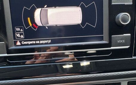 Volkswagen Caravelle T6 рестайлинг, 2021 год, 6 300 000 рублей, 12 фотография