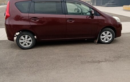 Toyota Passo Sette, 2009 год, 890 000 рублей, 8 фотография