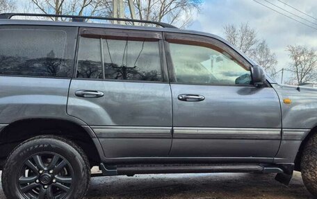 Toyota Land Cruiser 100 рестайлинг 2, 2006 год, 1 950 000 рублей, 4 фотография