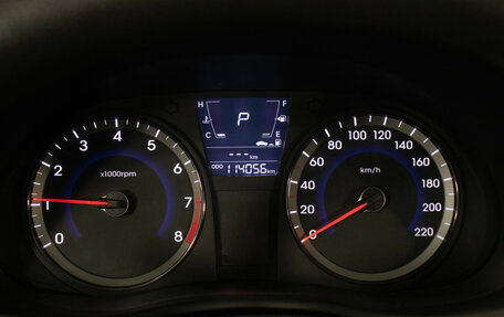 Hyundai Solaris II рестайлинг, 2011 год, 770 000 рублей, 12 фотография