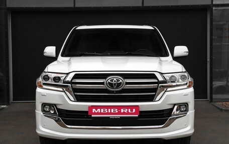 Toyota Land Cruiser 200, 2018 год, 7 500 000 рублей, 2 фотография