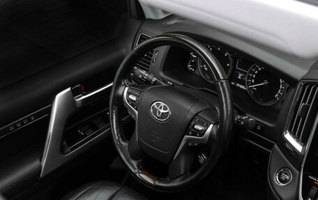 Toyota Land Cruiser 200, 2018 год, 7 500 000 рублей, 11 фотография