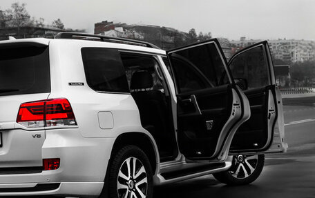 Toyota Land Cruiser 200, 2018 год, 7 500 000 рублей, 9 фотография