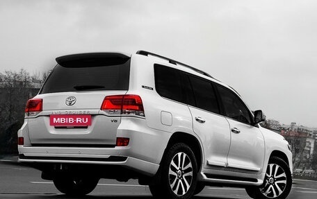 Toyota Land Cruiser 200, 2018 год, 7 500 000 рублей, 8 фотография