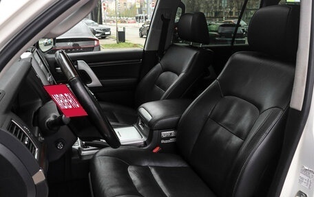 Toyota Land Cruiser 200, 2018 год, 7 500 000 рублей, 17 фотография