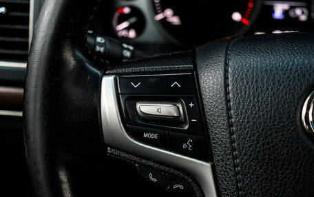 Toyota Land Cruiser 200, 2018 год, 7 500 000 рублей, 34 фотография