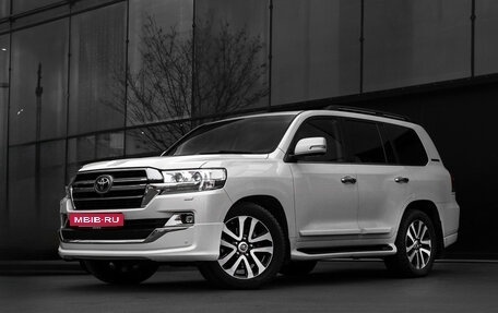 Toyota Land Cruiser 200, 2018 год, 7 500 000 рублей, 38 фотография