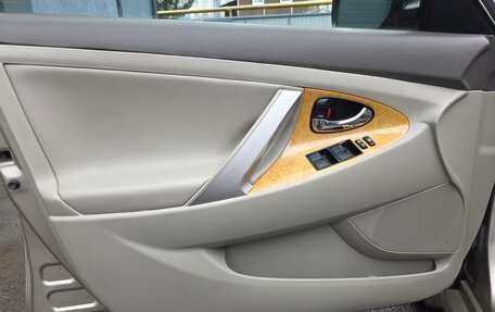 Toyota Camry, 2006 год, 1 250 000 рублей, 17 фотография