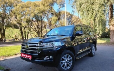 Toyota Land Cruiser 200, 2016 год, 5 600 000 рублей, 1 фотография