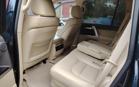 Toyota Land Cruiser 200, 2016 год, 5 600 000 рублей, 24 фотография