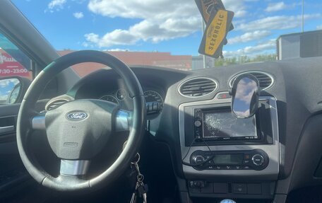 Ford Focus II рестайлинг, 2005 год, 385 000 рублей, 18 фотография