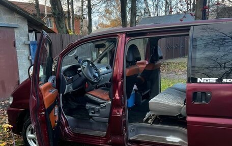 Mitsubishi Space Gear I рестайлинг, 1998 год, 12 фотография