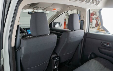 Suzuki Ertiga II, 2022 год, 2 599 000 рублей, 13 фотография