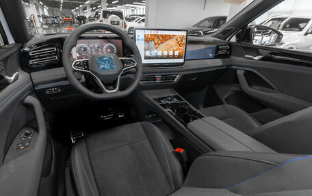 Volkswagen Tiguan, 2025 год, 5 000 000 рублей, 7 фотография