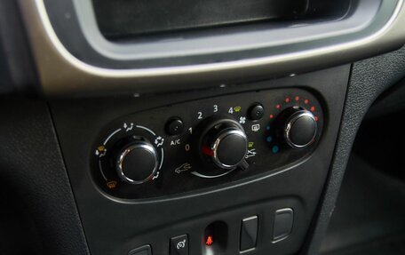 Renault Sandero II рестайлинг, 2018 год, 695 000 рублей, 6 фотография