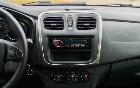 Renault Sandero II рестайлинг, 2018 год, 695 000 рублей, 13 фотография