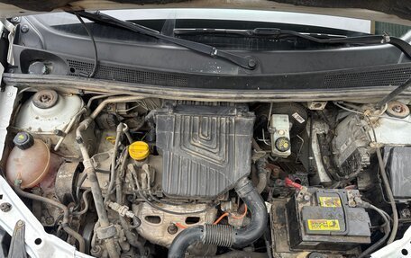 Renault Logan II, 2017 год, 550 000 рублей, 8 фотография