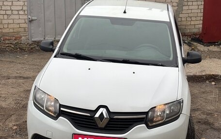 Renault Logan II, 2017 год, 550 000 рублей, 14 фотография