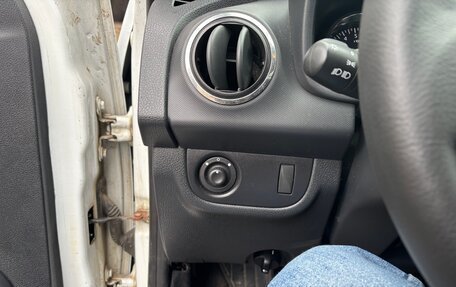 Renault Logan II, 2017 год, 550 000 рублей, 20 фотография