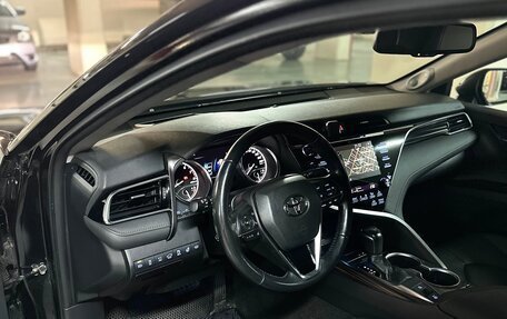 Toyota Camry, 2019 год, 3 600 000 рублей, 7 фотография