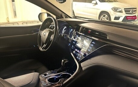 Toyota Camry, 2019 год, 3 600 000 рублей, 9 фотография