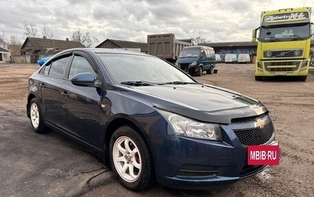 Chevrolet Cruze II, 2011 год, 815 000 рублей, 2 фотография