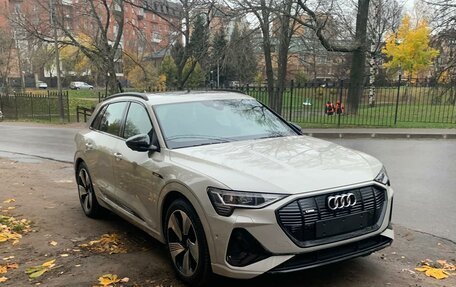 Audi e-tron I, 2020 год, 4 900 000 рублей, 2 фотография