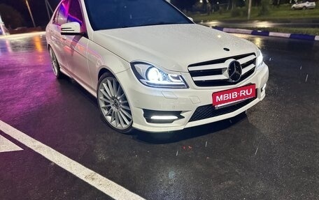 Mercedes-Benz C-Класс, 2013 год, 2 000 000 рублей, 3 фотография