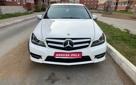 Mercedes-Benz C-Класс, 2013 год, 2 000 000 рублей, 1 фотография