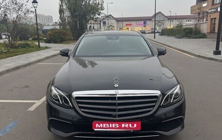 Mercedes-Benz E-Класс, 2016 год, 2 800 000 рублей, 1 фотография