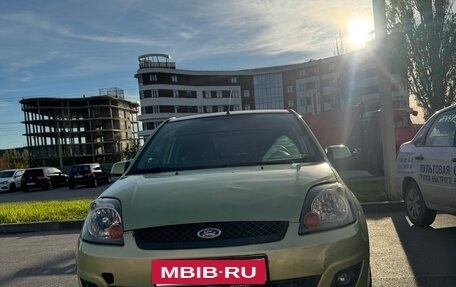 Ford Fiesta, 2007 год, 385 000 рублей, 2 фотография