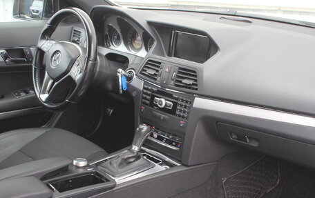 Mercedes-Benz E-Класс, 2011 год, 1 400 000 рублей, 8 фотография