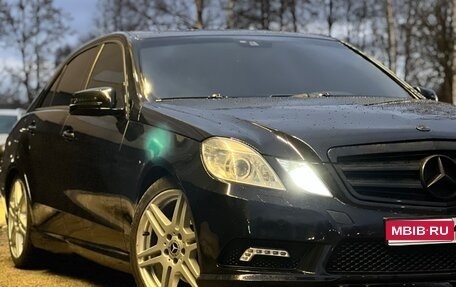 Mercedes-Benz E-Класс, 2011 год, 1 750 000 рублей, 1 фотография