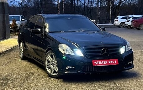 Mercedes-Benz E-Класс, 2011 год, 1 750 000 рублей, 2 фотография