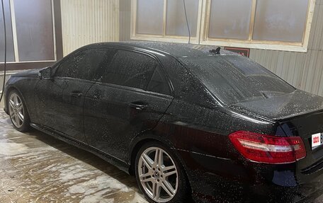 Mercedes-Benz E-Класс, 2011 год, 1 750 000 рублей, 16 фотография