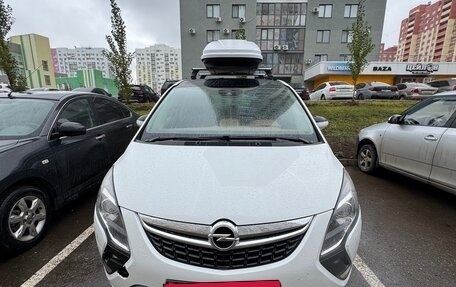 Opel Zafira C рестайлинг, 2014 год, 1 900 000 рублей, 2 фотография