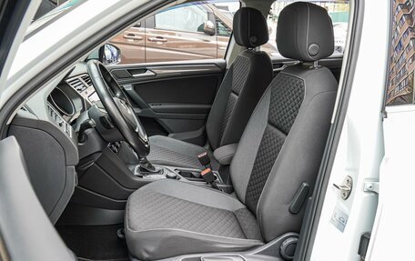 Volkswagen Tiguan II, 2018 год, 2 250 000 рублей, 10 фотография