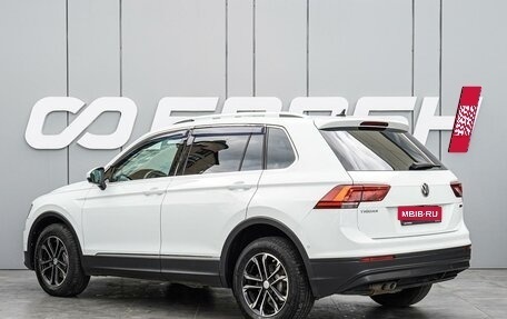 Volkswagen Tiguan II, 2018 год, 2 250 000 рублей, 2 фотография